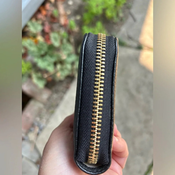 Liu Jo Zip around Wallet, 7.5” x 3 3/4” x 1” - Picture 6 of 10